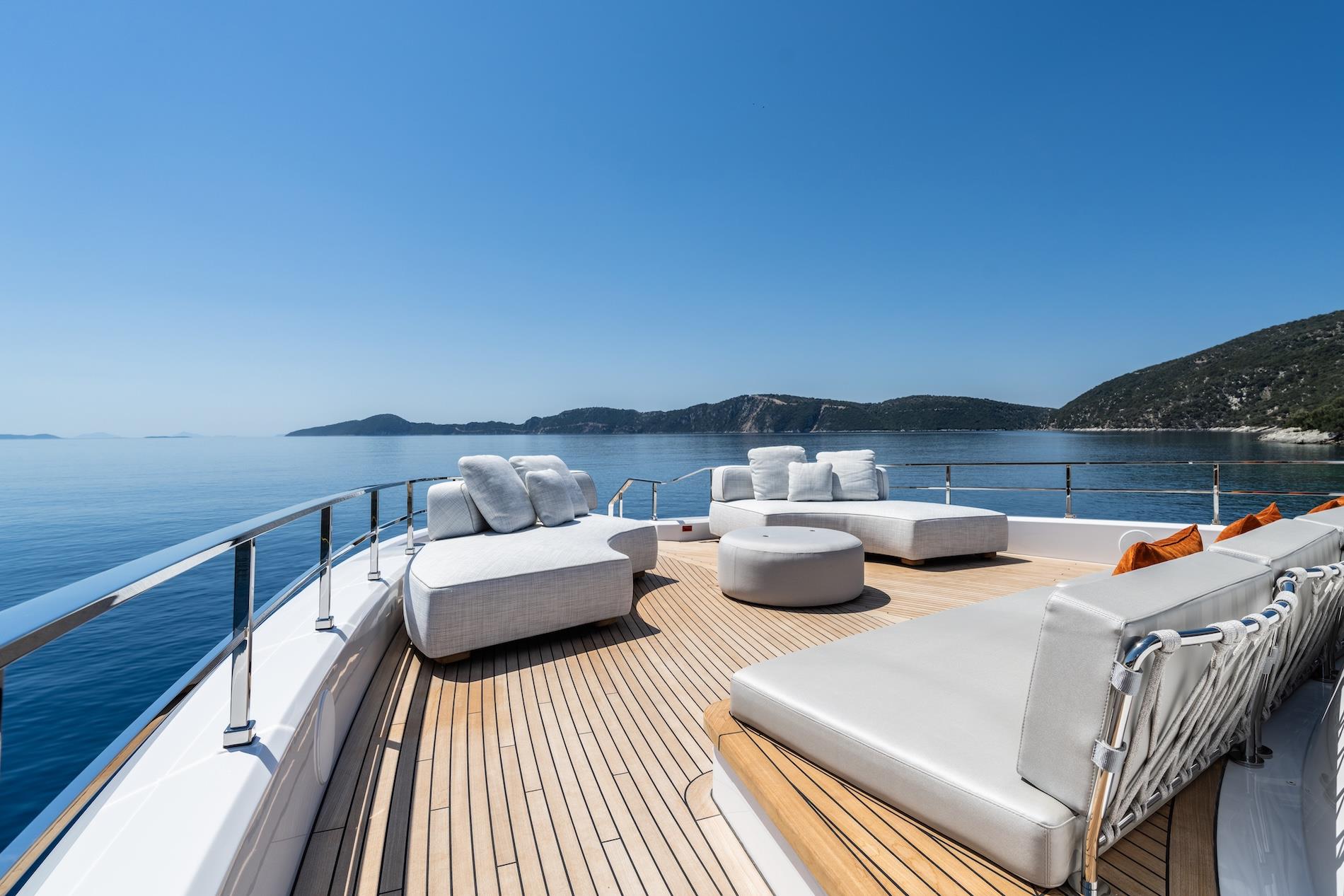 2024 CUSTOM LINE NAVETTA 30 